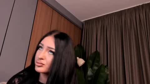 Emerald online show from March 29, 5:12 pm