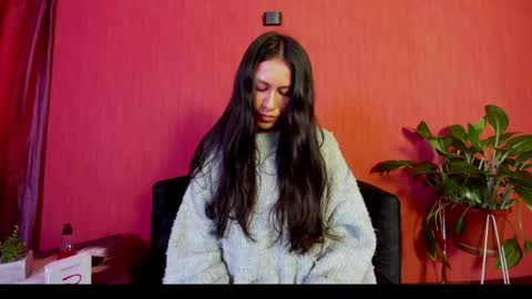 Emilia Gomez online show from May 11, 12:07 pm