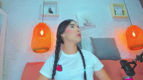 Emily online show from October 24, 12:12 pm