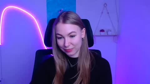 Emilia online show from December 23, 6:39 am