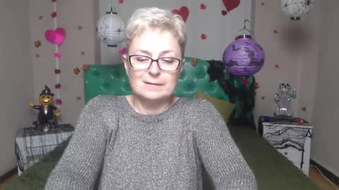 EmiliaGree online show from November 10, 6:36 pm