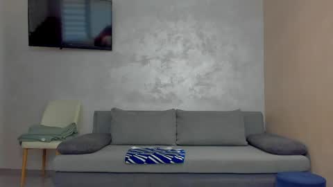 Emiliana online show from April 14, 11:32 am