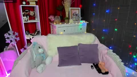 Emiliya online show from December 27, 2:04 am