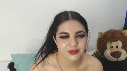 Emyli online show from March 26, 2:52 pm