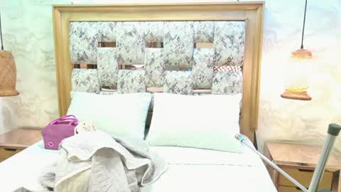 emily_dempsey online show from June 5, 7:09 pm