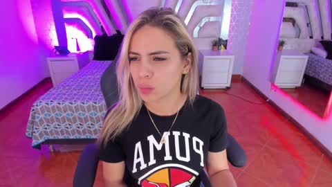 Emily online show from February 7, 10:40 am