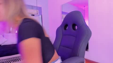 Emily online show from October 20, 11:13 am