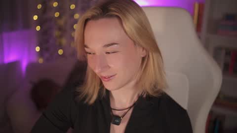 Em -  online show from January 16, 10:44 pm