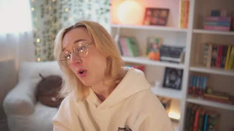 Em -  online show from January 23, 1:24 pm