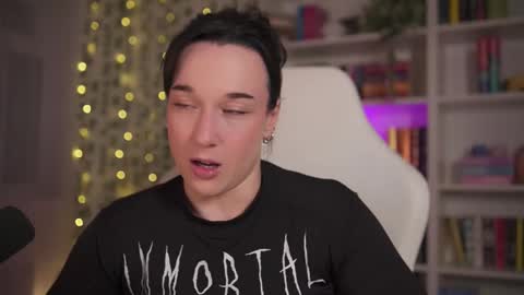 Em -  online show from February 26, 10:43 pm