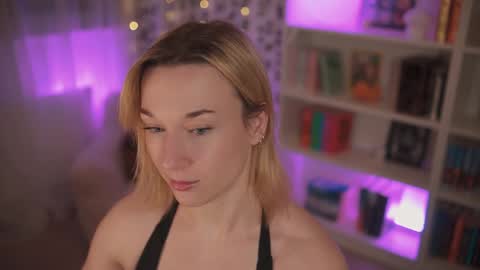 Em -  online show from December 28, 12:04 am