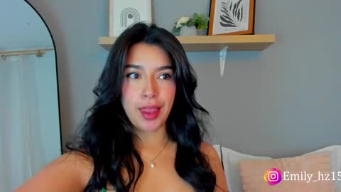 Emily online show from December 21, 10:06 am