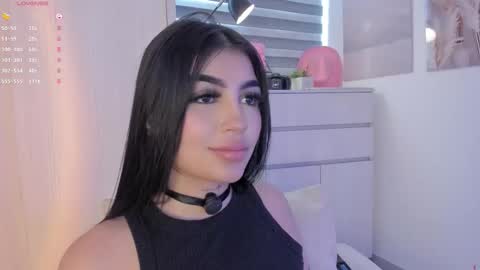 Snapshot of emily_kenner chatting on September 28, 4:12 pm EmilyKenner Independent model online show from September 28, 4:12 pm