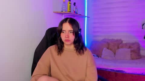 emily_lindey online show from October 21, 4:16 am