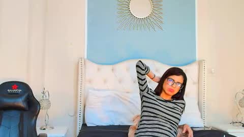 Emily online show from January 18, 1:24 am