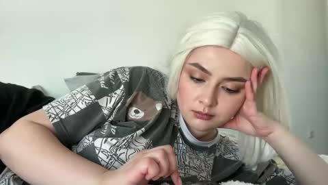 emily_morning_dew online show from March 9, 1:58 pm