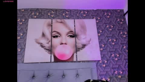 Emily online show from April 9, 6:19 am