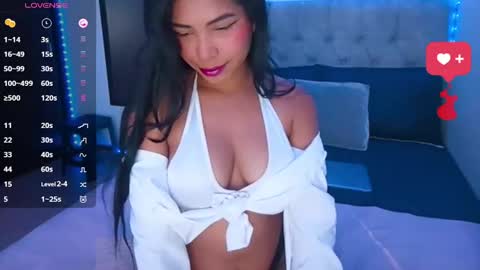 emily_rosse9 online show from November 18, 1:28 am