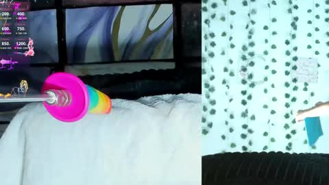 Emily Thompson33 online show from May 29, 4:54 am