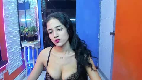 Snapshot of emily_zc1 chatting on October 2, 3:11 am EMILY online show from October 2, 3:11 am