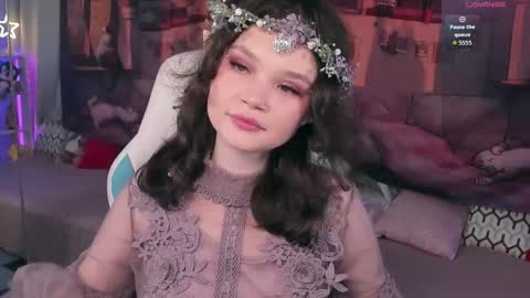 Emilyhaves online show from October 28, 4:46 pm