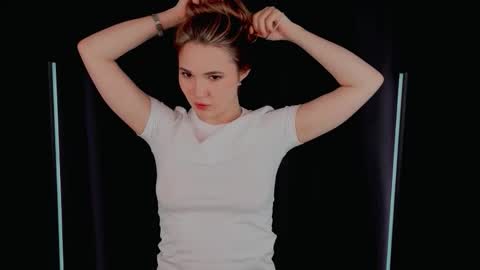 Emily online show from January 9, 5:06 pm