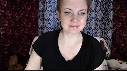 EmilyDoth online show from March 1, 3:32 am