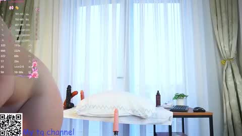 Emily  Lovense is activeThere are legends that in this room all your wishes can come true  Private is Open online show from September 18, 4:33 am