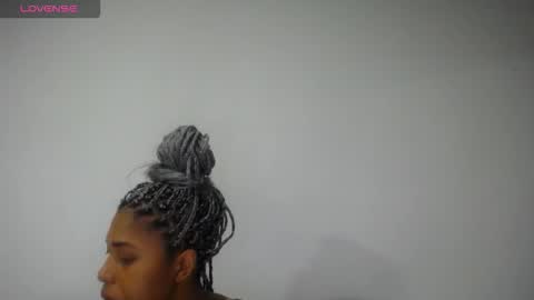 Emilyhines online show from March 9, 2:15 am