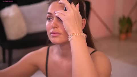 Emily online show from March 25, 2:53 pm