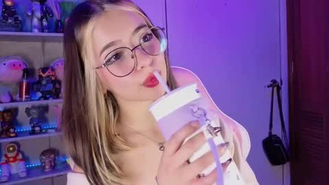 VALEEEN online show from September 26, 5:43 pm