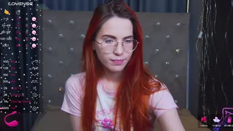 EmilyKents online show from February 1, 1:44 am