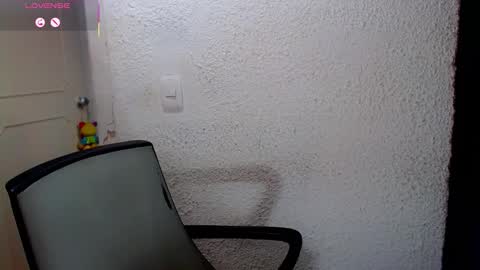 Nickole online show from February 9, 3:47 pm