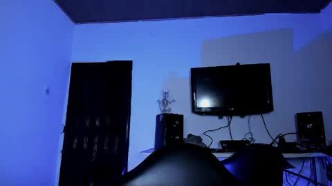  Emily Support me to have 100 likes plx online show from April 17, 12:57 am