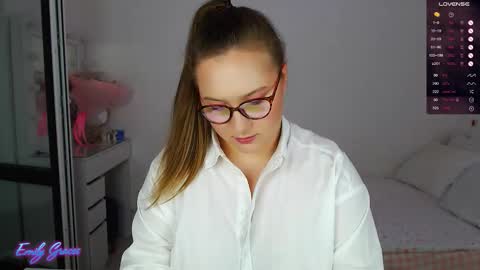 Emily online show from September 14, 1:47 am