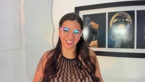 emilyy_cooperr online show from December 3, 12:18 pm