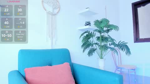 emilyy_kim online show from December 1, 7:27 pm