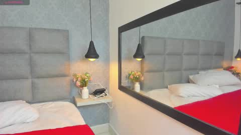 emilyy_r online show from January 6, 6:44 pm