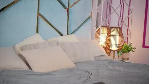 emilyymoon online show from June 30, 10:15 am
