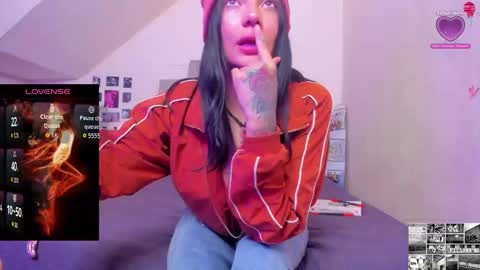 emma  online show from October 23, 9:32 pm