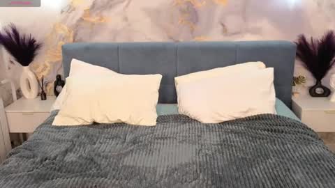 Emma online show from April 13, 8:04 am