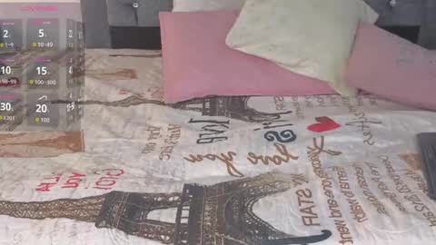 Snapshot of emma_blake__ chatting on October 12, 11:29 pm Emma online show from October 12, 11:29 pm