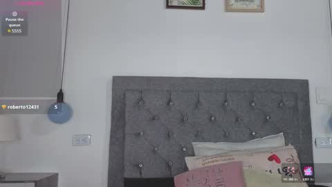 Snapshot of emma_blake__ chatting on September 18, 5:06 am Emma online show from September 18, 5:06 am