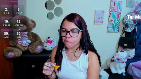 emma_boo_ online show from January 14, 10:37 pm