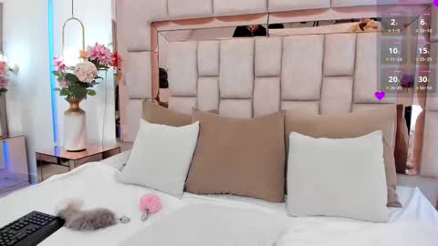 pau online show from November 12, 5:44 pm