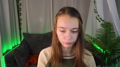 emma_chaser online show from November 18, 2:23 am