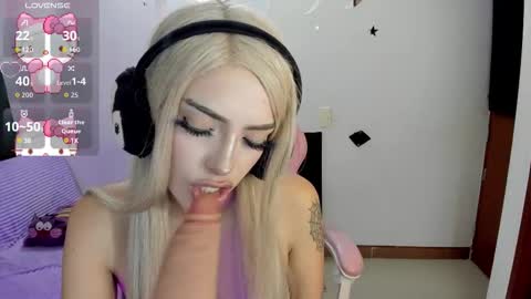 Emma online show from March 5, 9:21 pm