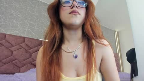 Snapshot of emma_ford1 chatting on February 28, 11:23 pm Emma  online show from February 28, 11:23 pm