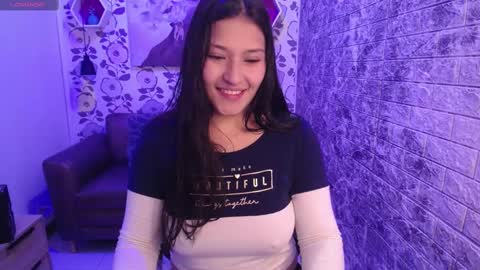 Snapshot of emma_garciaa_ chatting on February 11, 3:08 am emma online show from February 11, 3:08 am