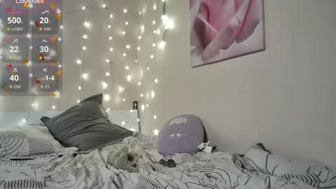 emma_just online show from December 1, 3:15 pm